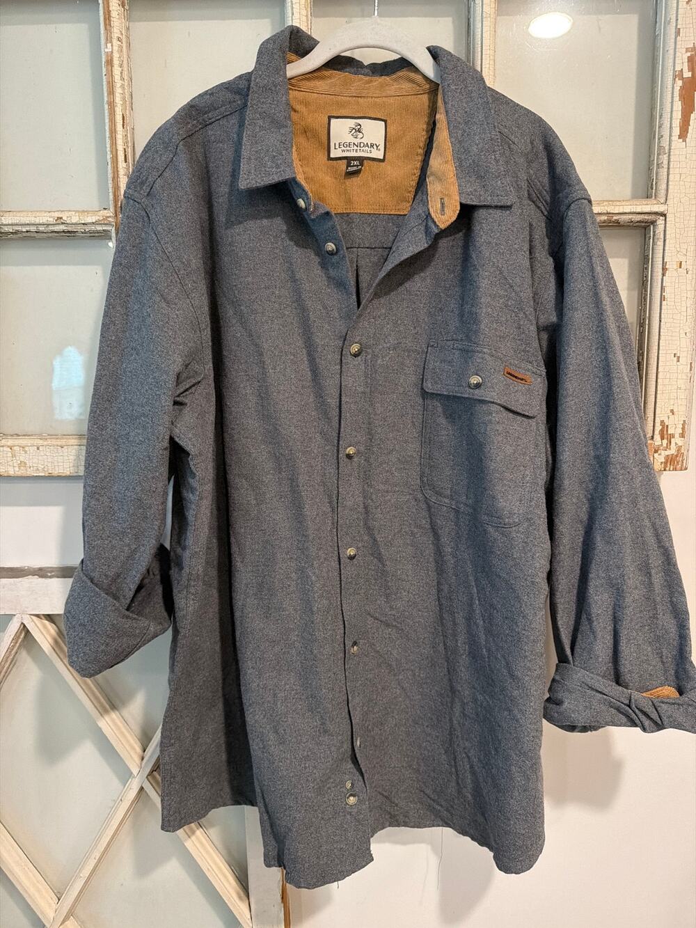 Legendary Whitetails size 2X gray flannel shirt
